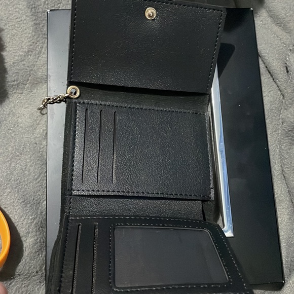 FREE w/ 25$+ purchase Cat Wallet - Picture 4 of 7